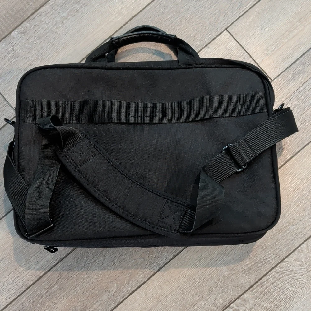 Professional Black Laptop Briefcase with Padded Shoulder Strap
